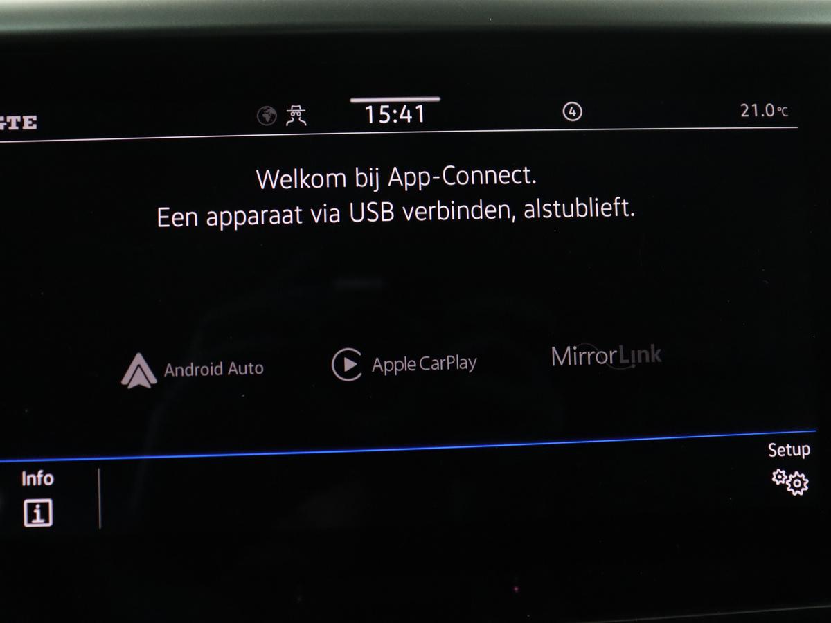 Apple Carplay/Android Auto