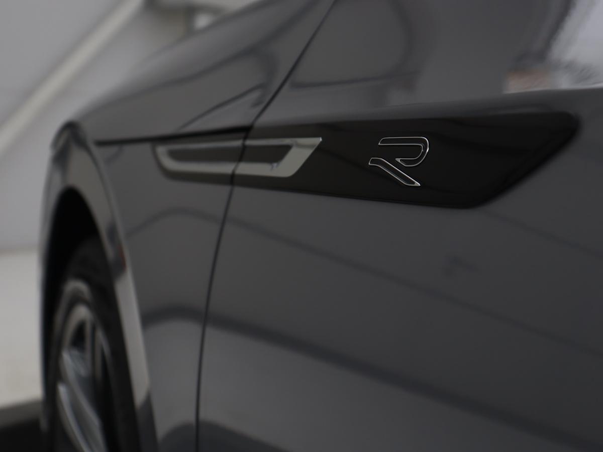 R-Line Exterieur