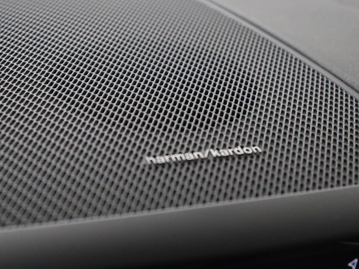 Premium Audio by Harman Kardon
