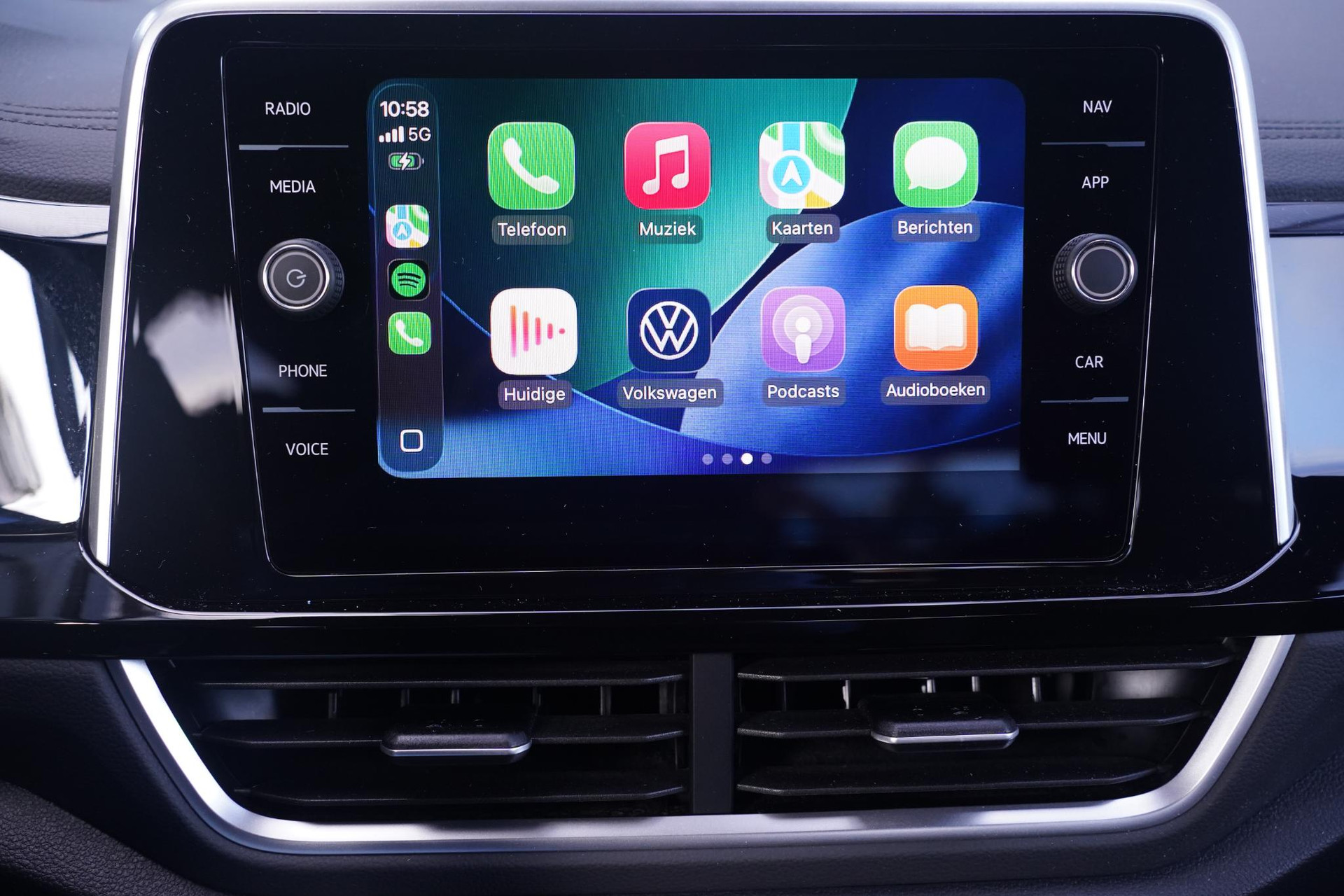 Apple CarPlay/Android Auto