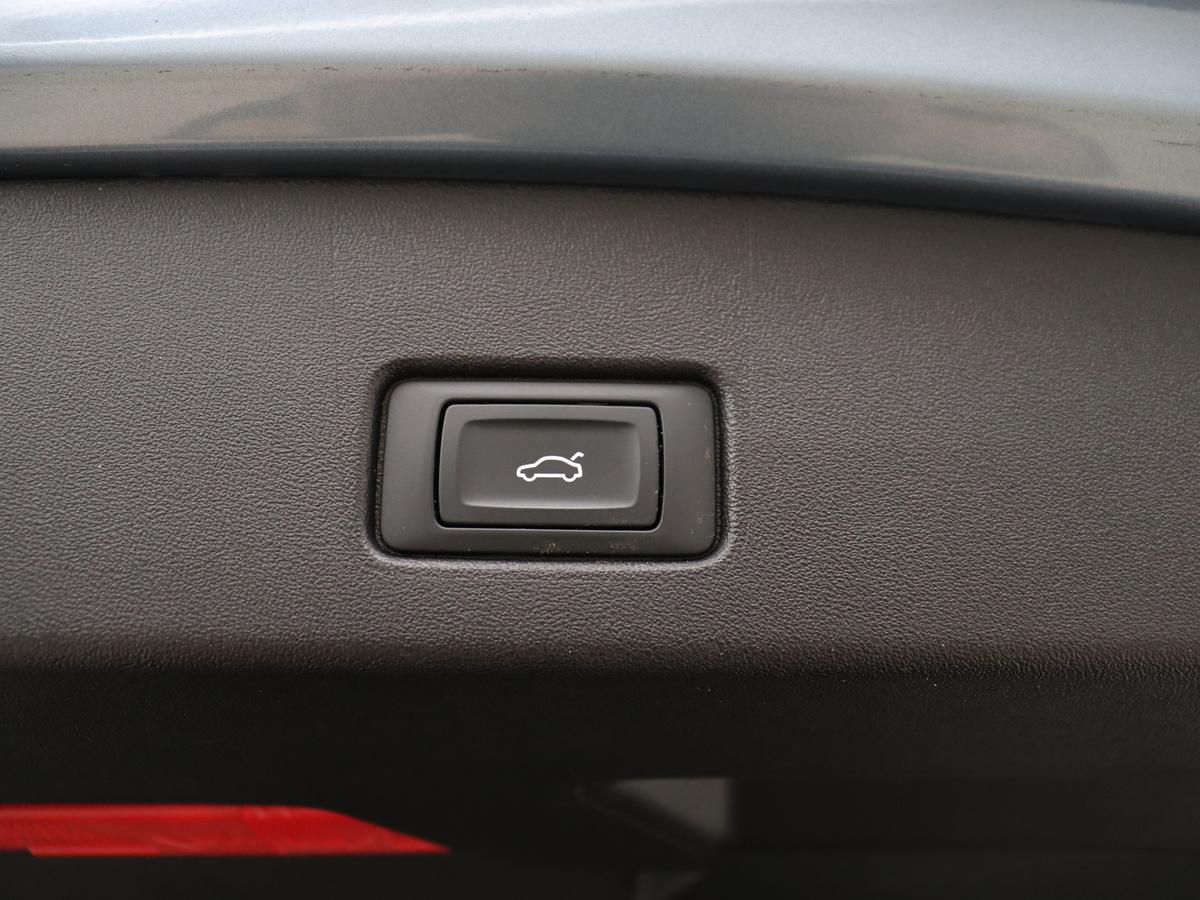 Achterklep elektrisch openend en sluitend