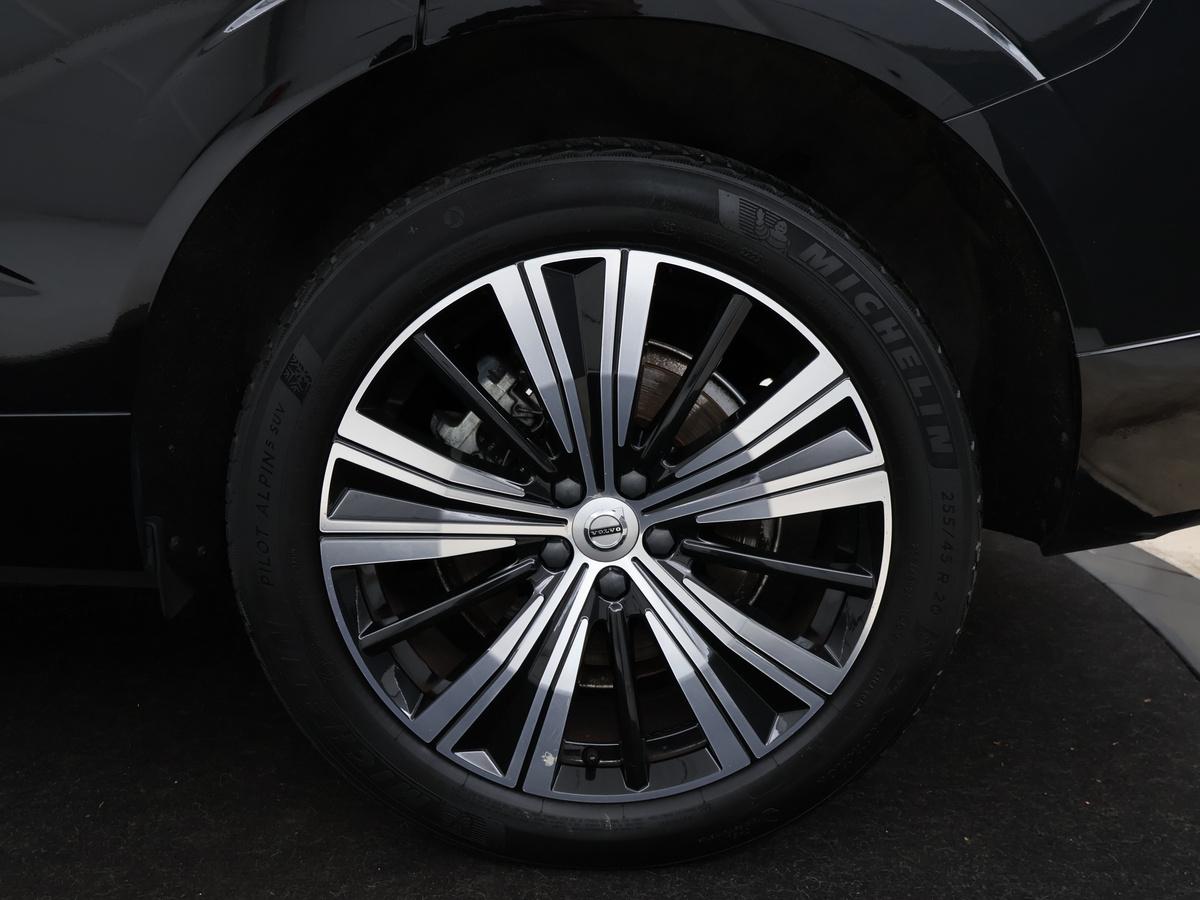 19" 10-Spaaks Black / Diamond Cut velgen met 235/55 R19 banden
